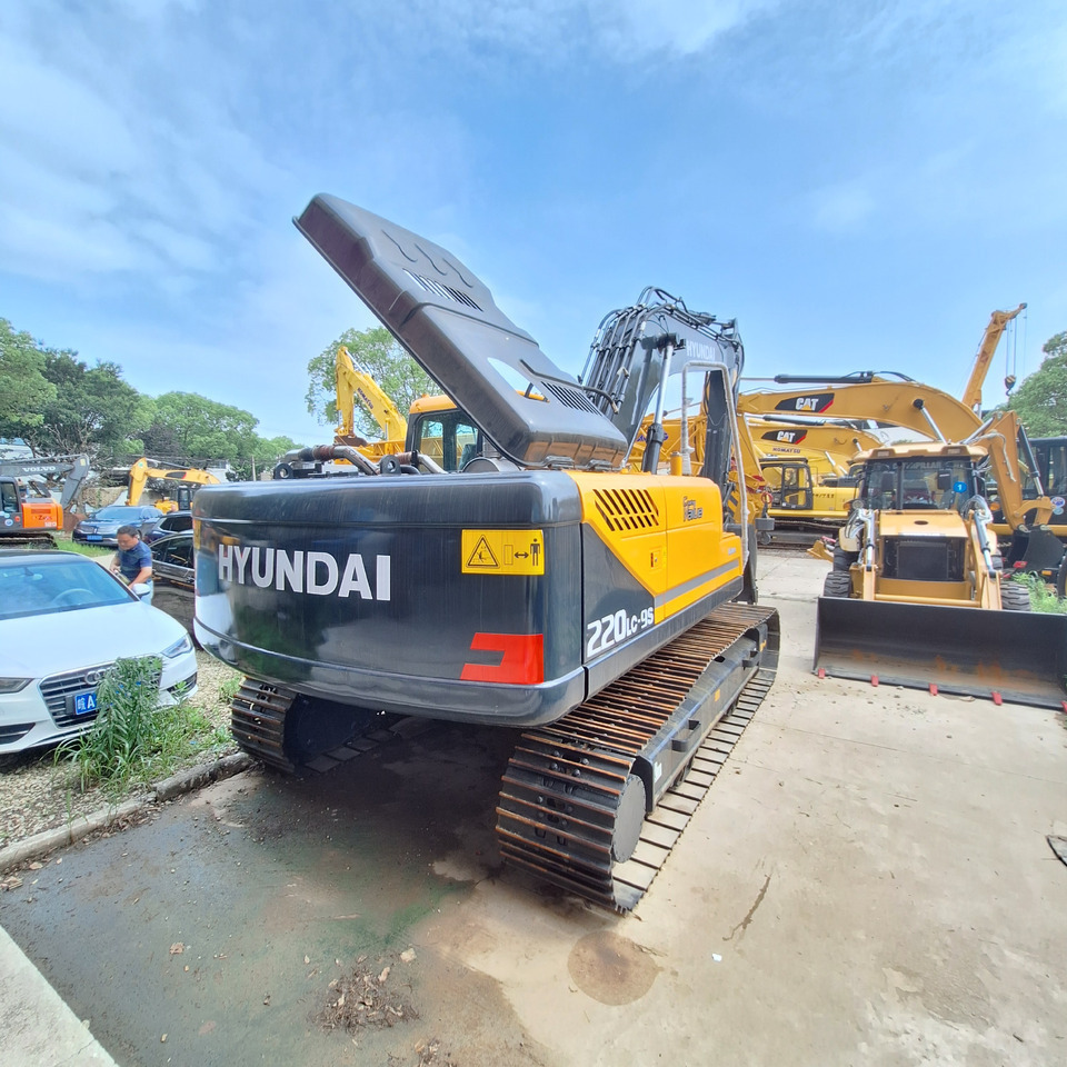 حفار زحاف Hyundai 220LC-9S Excavator: صورة 6