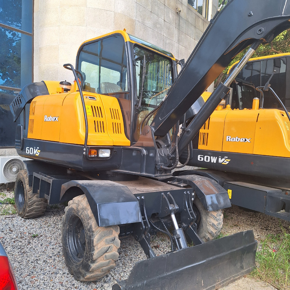 Hyundai 60vs excavator - حفارة دولاب: صورة 5 Hyundai 60vs excavator - حفارة دولاب: صورة 5