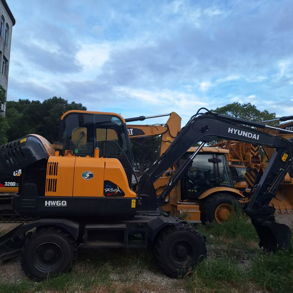 Hyundai HW60 excavator - حفارة دولاب: صورة 3 Hyundai HW60 excavator - حفارة دولاب: صورة 3
