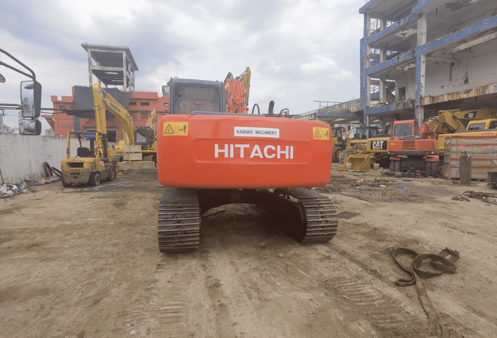 Japan made used hitachi ex120-5 ex120 crawler excavator ex200 ex200-5 zx120 zx200 zx210 FOR SALE - حفار زحاف: صورة 5 Japan made used hitachi ex120-5 ex120 crawler excavator ex200 ex200-5 zx120 zx200 zx210 FOR SALE - حفار زحاف: صورة 5