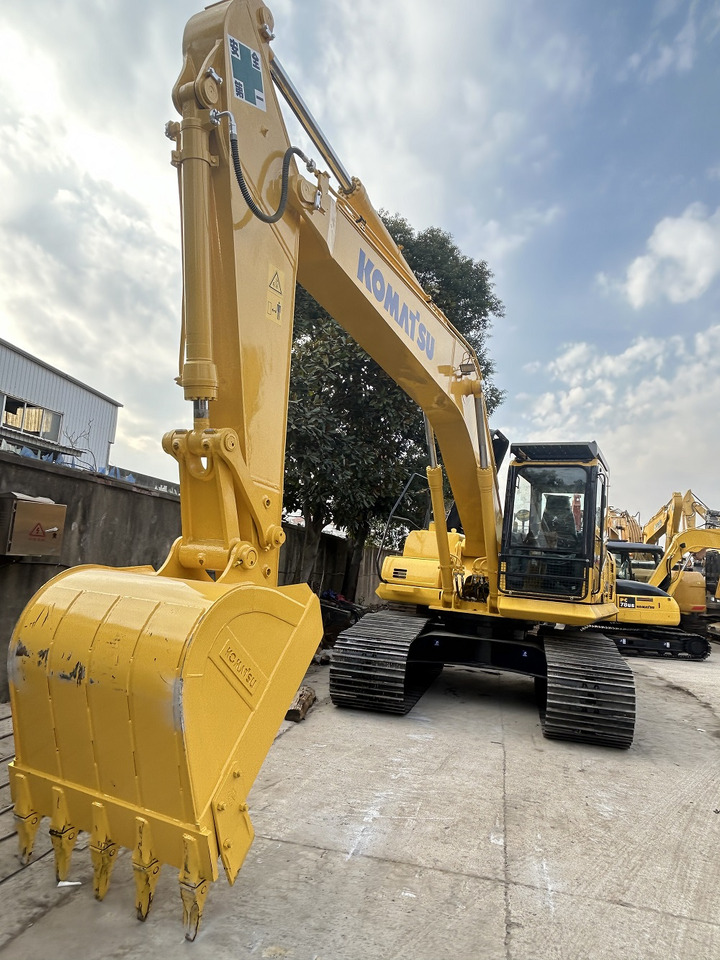 KOMATSU PC210-8 EXCAVATOR - حفار زحاف: صورة 3 KOMATSU PC210-8 EXCAVATOR - حفار زحاف: صورة 3