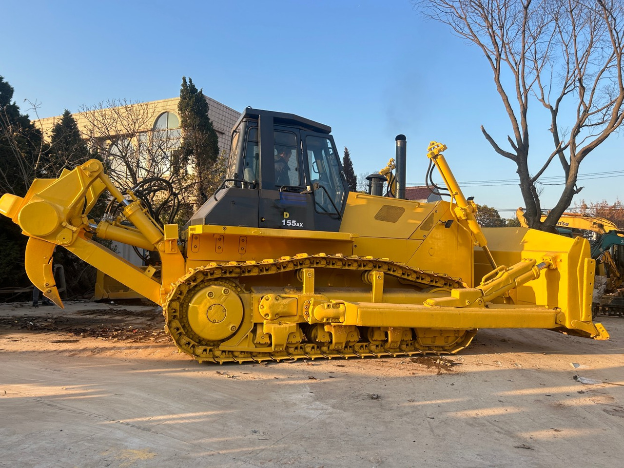 Komatsu D155AX bulldozer - جرافة: صورة 2 Komatsu D155AX bulldozer - جرافة: صورة 2