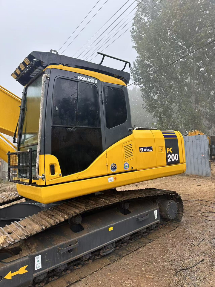 Komatsu PC200-7 excavator - حفار زحاف: صورة 3 Komatsu PC200-7 excavator - حفار زحاف: صورة 3