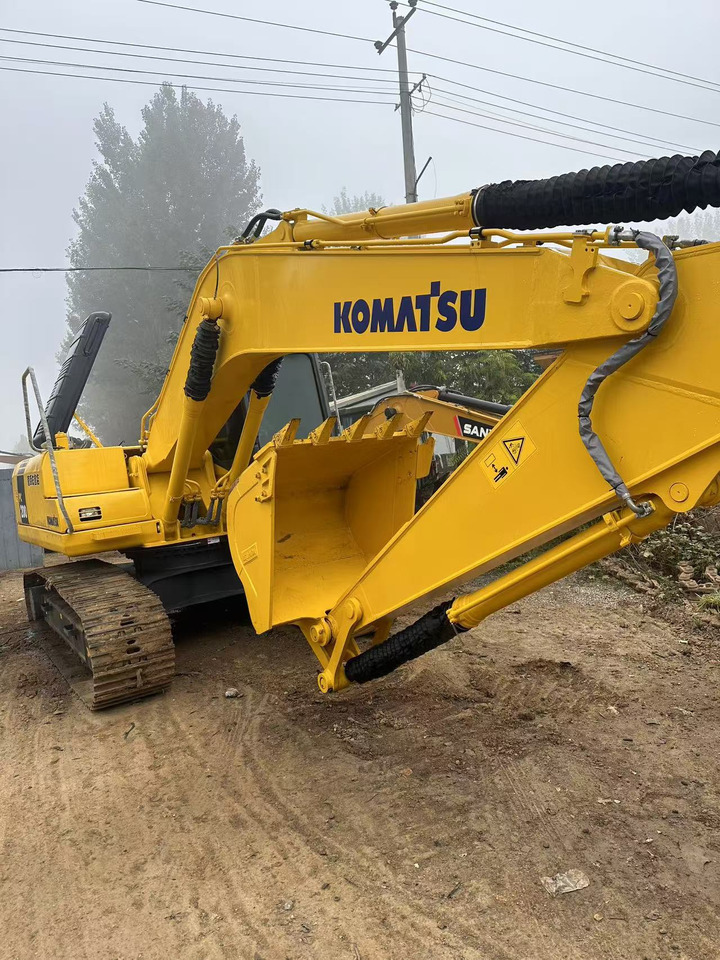 Komatsu PC200-7 excavator - حفار زحاف: صورة 4 Komatsu PC200-7 excavator - حفار زحاف: صورة 4