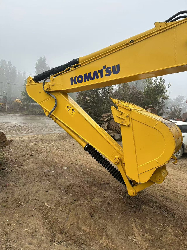 Komatsu PC200-7 excavator - حفار زحاف: صورة 5 Komatsu PC200-7 excavator - حفار زحاف: صورة 5
