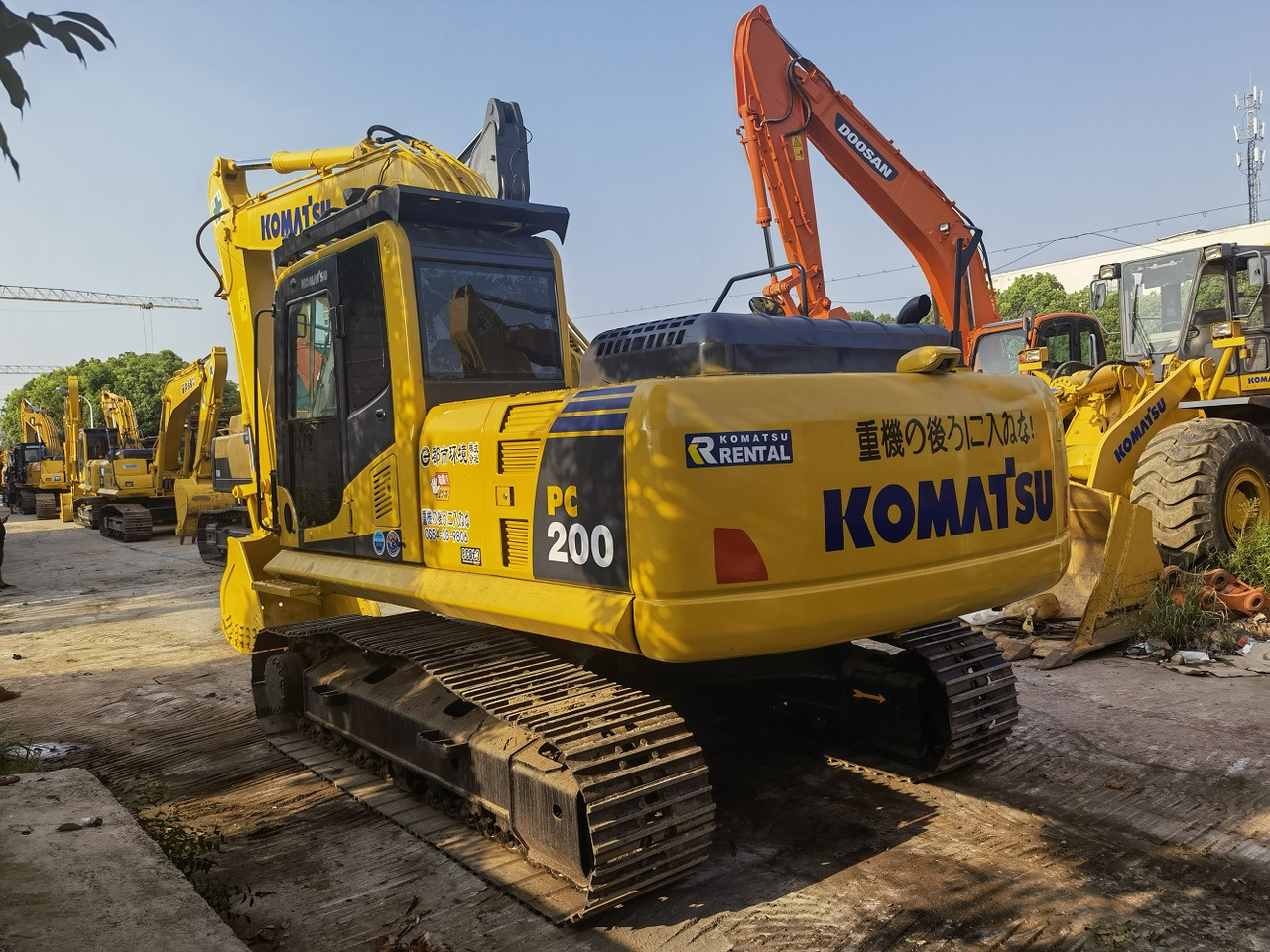 Komatsu PC200-8 Excavator - حفار زحاف: صورة 3 Komatsu PC200-8 Excavator - حفار زحاف: صورة 3