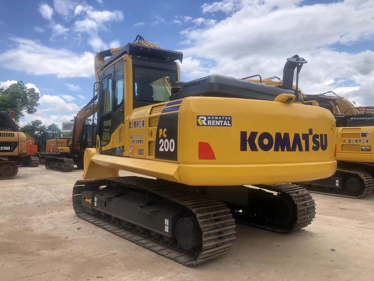 Komatsu PC200-8 Excavator - حفار زحاف: صورة 2 Komatsu PC200-8 Excavator - حفار زحاف: صورة 2