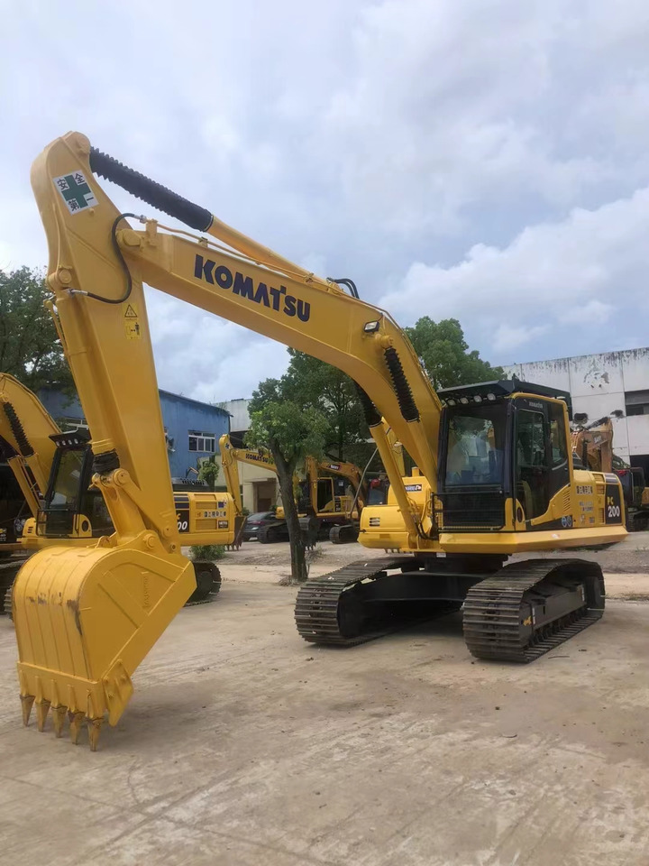 Komatsu PC200-8 Excavator - حفار زحاف: صورة 4 Komatsu PC200-8 Excavator - حفار زحاف: صورة 4