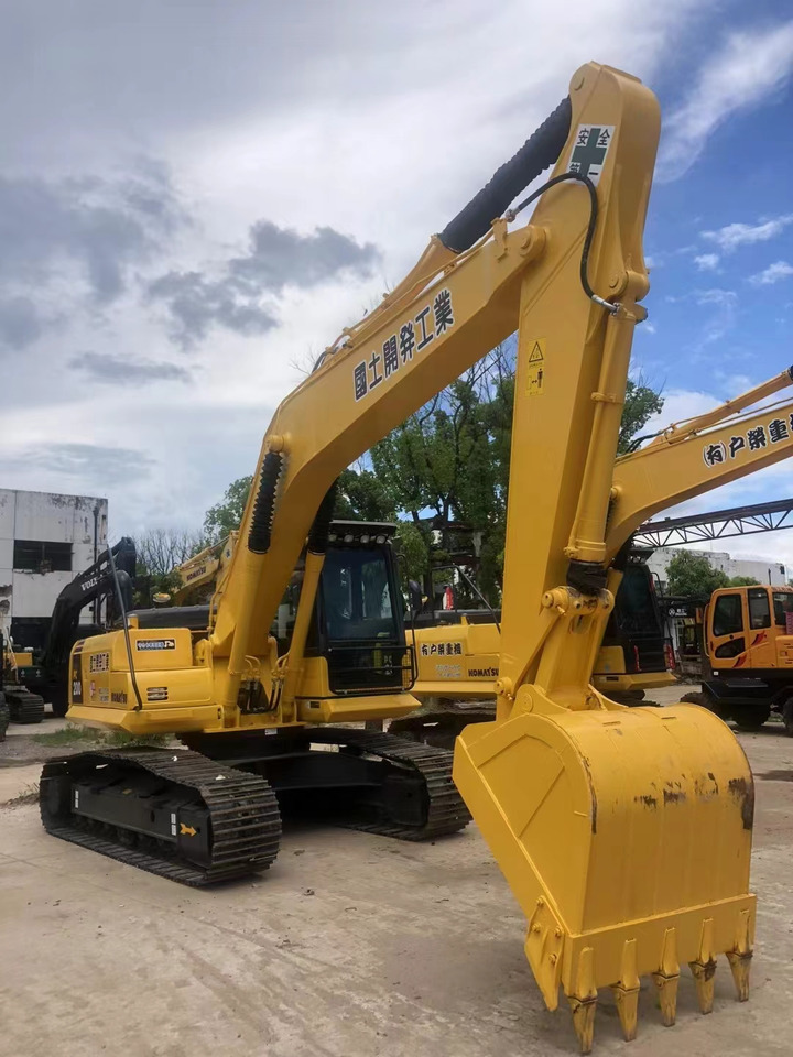 Komatsu PC200-8 Excavator - حفار زحاف: صورة 3 Komatsu PC200-8 Excavator - حفار زحاف: صورة 3