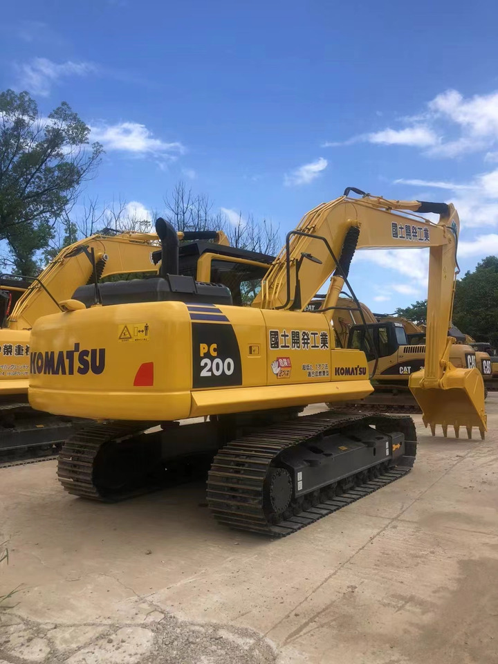 Komatsu PC200-8 Excavator - حفار زحاف: صورة 3 Komatsu PC200-8 Excavator - حفار زحاف: صورة 3