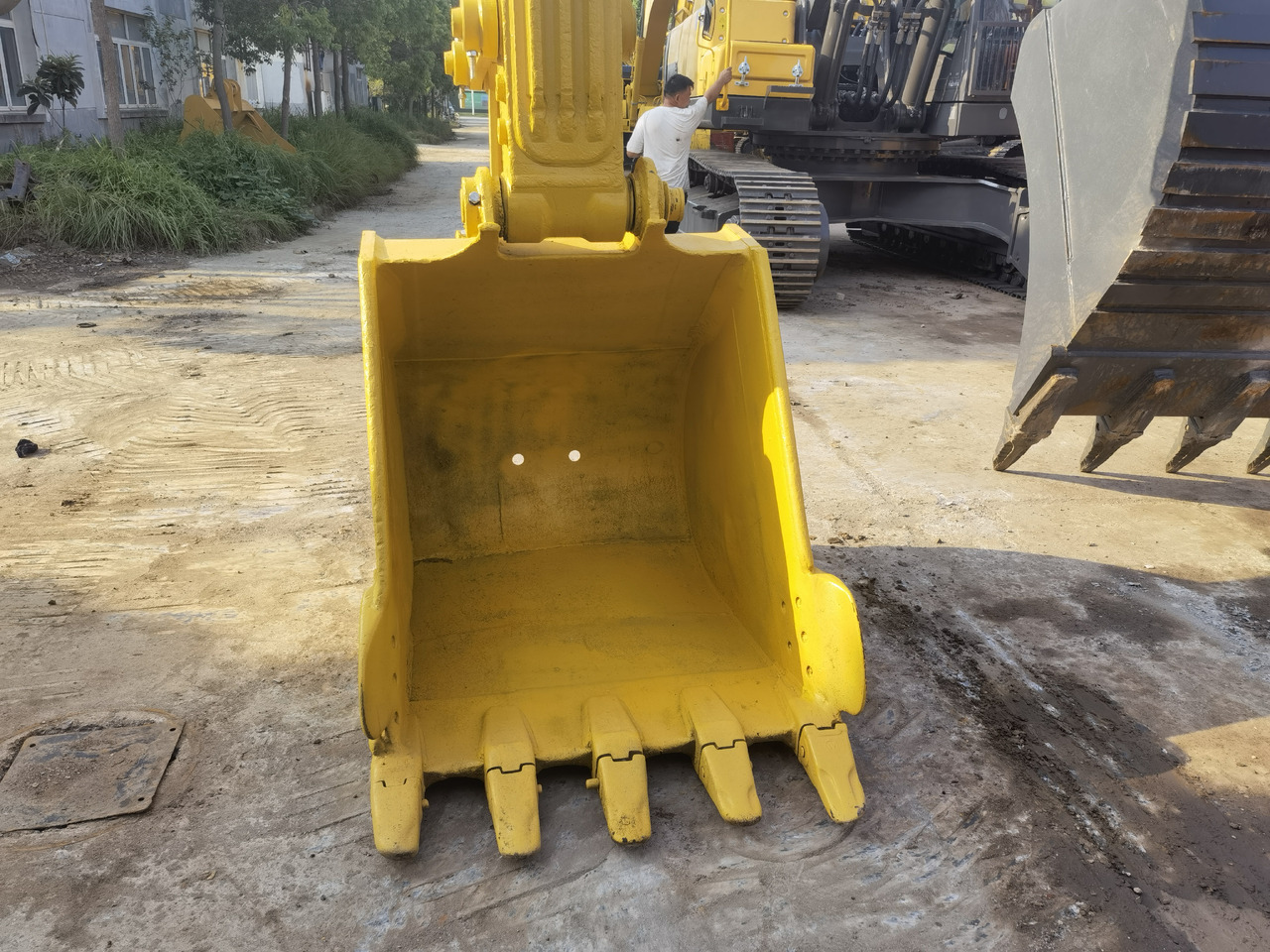 Komatsu PC200-8 Excavator - حفار زحاف: صورة 5 Komatsu PC200-8 Excavator - حفار زحاف: صورة 5