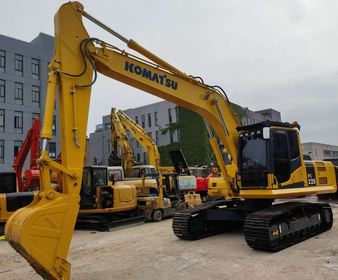 Komatsu PC220-8 Excavator - حفار زحاف: صورة 3 Komatsu PC220-8 Excavator - حفار زحاف: صورة 3