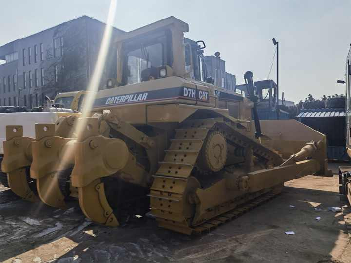 Original Japan made earth-moving bulldozer Caterpillar D7H dozer CAT heavy bulldozer D7 cheap dozer in China - جرافة: صورة 2 Original Japan made earth-moving bulldozer Caterpillar D7H dozer CAT heavy bulldozer D7 cheap dozer in China - جرافة: صورة 2