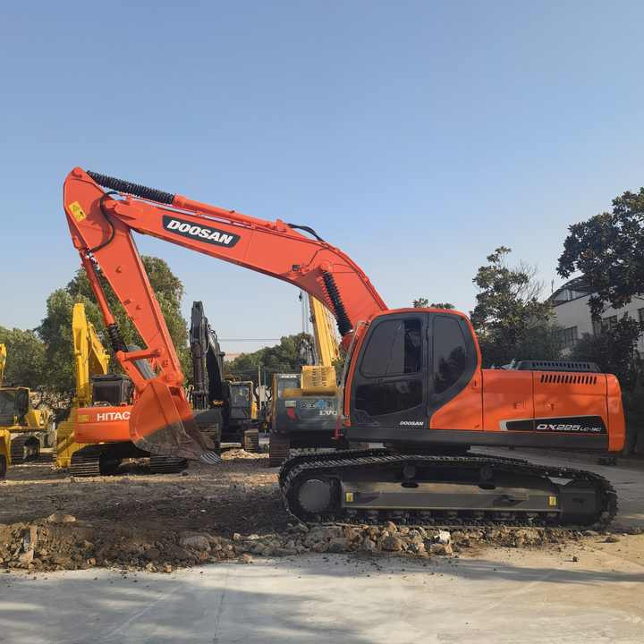 Original Used Excavators Doosan Dx225 Crawler Excavator 22 ton doosan DX22LC used Korea made Doosan excavator - حفار زحاف: صورة 5 Original Used Excavators Doosan Dx225 Crawler Excavator 22 ton doosan DX22LC used Korea made Doosan excavator - حفار زحاف: صورة 5