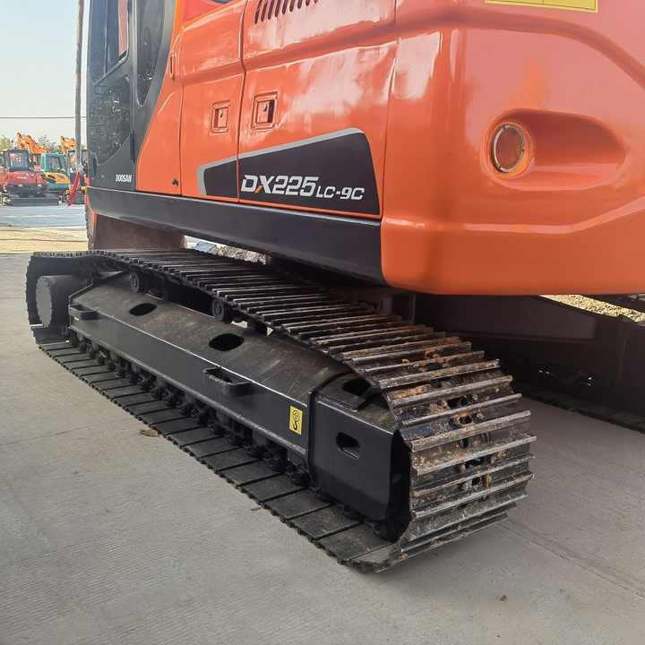 Original Used Excavators Doosan Dx225 Crawler Excavator 22 ton doosan DX22LC used Korea made Doosan excavator - حفار زحاف: صورة 4 Original Used Excavators Doosan Dx225 Crawler Excavator 22 ton doosan DX22LC used Korea made Doosan excavator - حفار زحاف: صورة 4