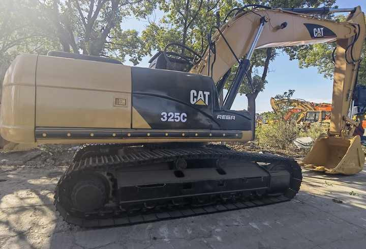 Original high quality second hand excavator Used Caterpillar 325C used excavator machine for sale - حفار زحاف: صورة 3 Original high quality second hand excavator Used Caterpillar 325C used excavator machine for sale - حفار زحاف: صورة 3