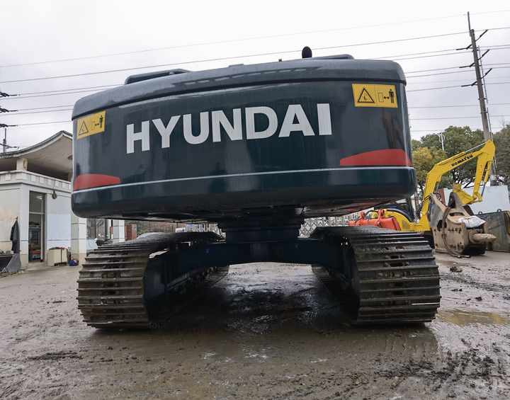 حفار زحاف Second Hand Hyundai 220lc-9s excavators with good condition in china shanghai yard for sale: صورة 6