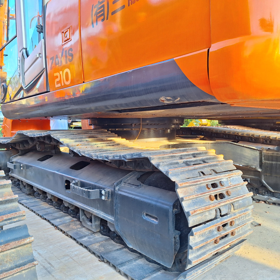 Second hand Hitachi ZX210 excavator - حفارة: صورة 2 Second hand Hitachi ZX210 excavator - حفارة: صورة 2