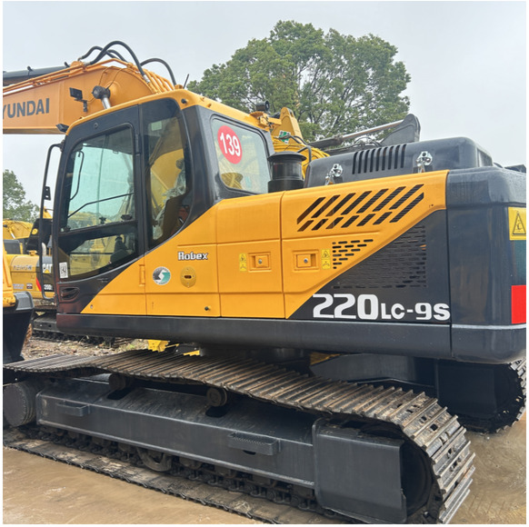 Second-hand second hand used hyundai 220 lc 9s 220lc used machine excavator - حفار زحاف: صورة 1 Second-hand second hand used hyundai 220 lc 9s 220lc used machine excavator - حفار زحاف: صورة 1