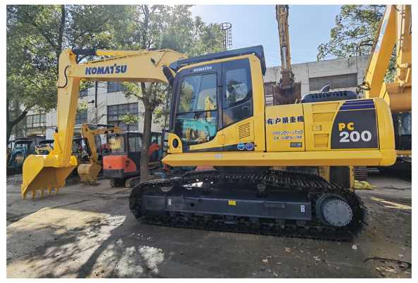 Secondhand komatsu pc220-8 excavator low price high quality Japan Komatsu Excavator PC220-8 for sale - حفار زحاف: صورة 1 Secondhand komatsu pc220-8 excavator low price high quality Japan Komatsu Excavator PC220-8 for sale - حفار زحاف: صورة 1