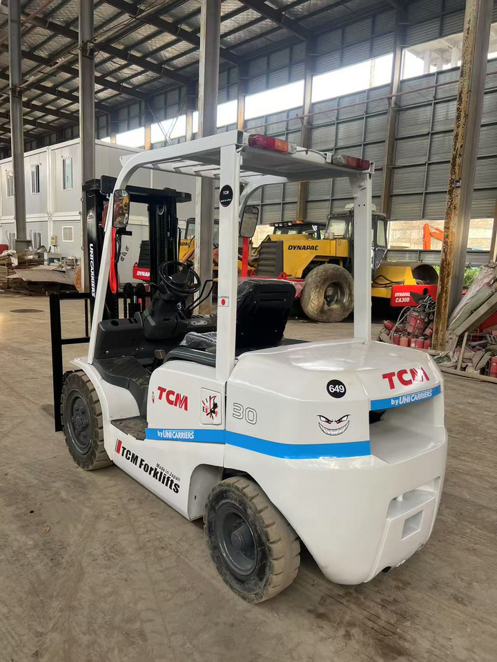 TCM FD30 Forklift - رافعة شوكية ديزل: صورة 4 TCM FD30 Forklift - رافعة شوكية ديزل: صورة 4