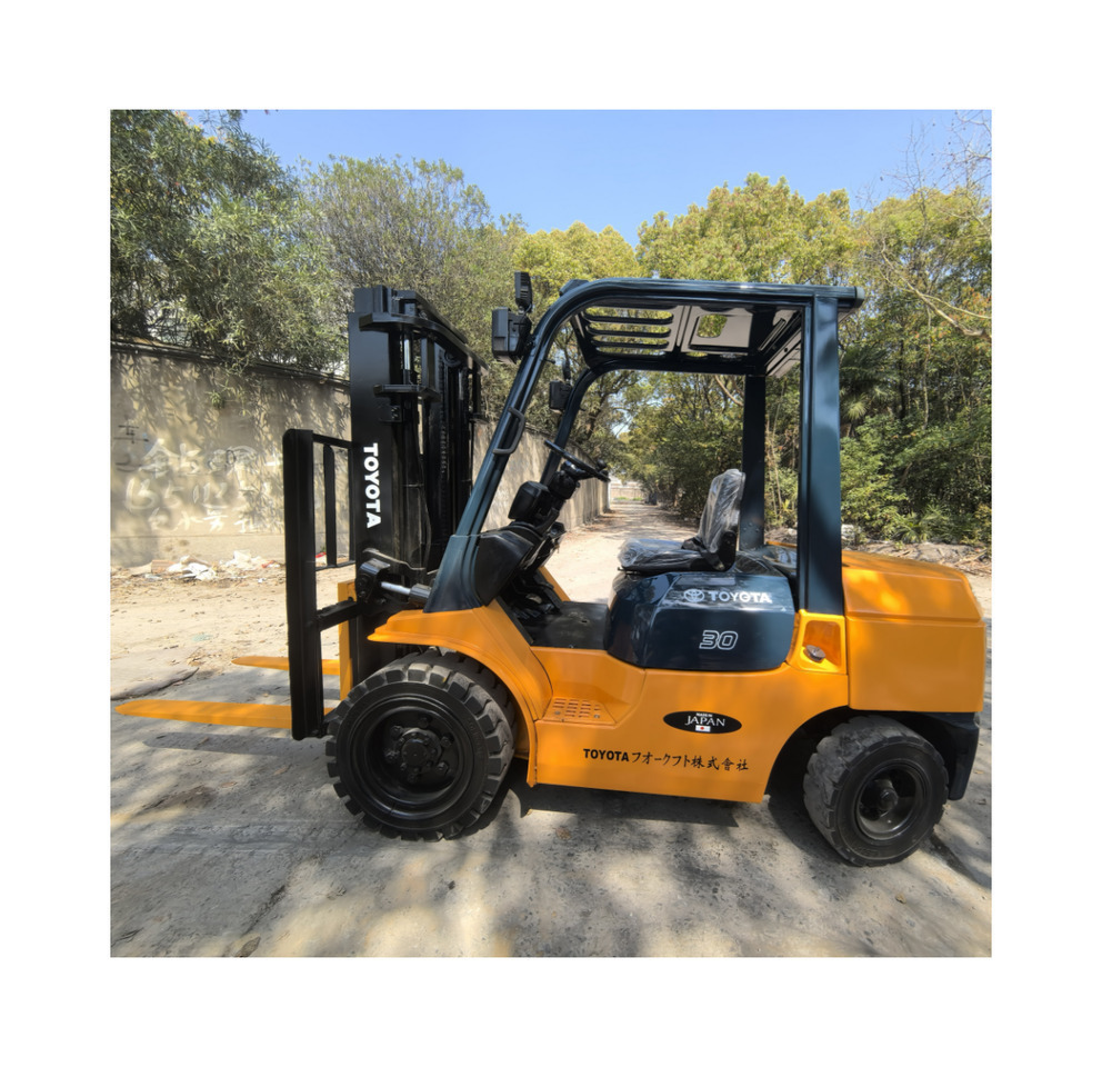 Toyota FD30 Forklift - رافعة شوكية ديزل: صورة 2 Toyota FD30 Forklift - رافعة شوكية ديزل: صورة 2