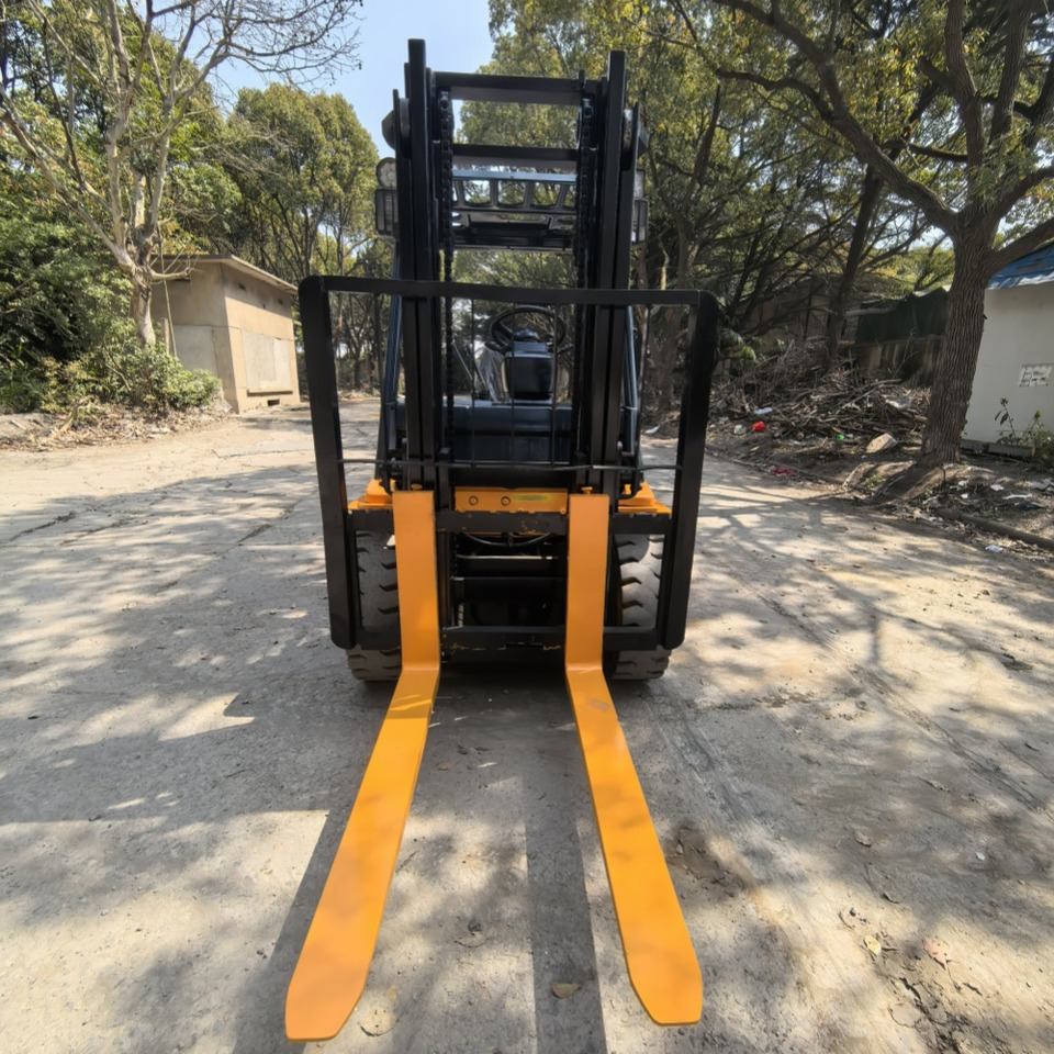 Toyota FD30 Forklift - رافعة شوكية ديزل: صورة 4 Toyota FD30 Forklift - رافعة شوكية ديزل: صورة 4