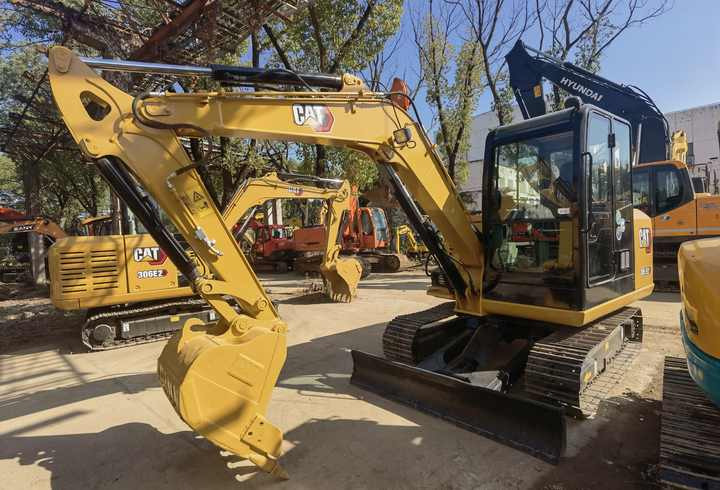Used Japan CAT excavator CAT 307E2 306E2 305.5E2 CAT mini hydraulic crawler excavator hot sale - حفار زحاف: صورة 5 Used Japan CAT excavator CAT 307E2 306E2 305.5E2 CAT mini hydraulic crawler excavator hot sale - حفار زحاف: صورة 5