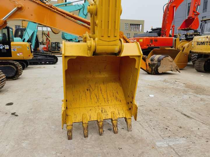 Used Komatsu PC 220-8 Excavator Second-hand Construction Digger Machine Komatsu Excavator used excavator price - حفار زحاف: صورة 3 Used Komatsu PC 220-8 Excavator Second-hand Construction Digger Machine Komatsu Excavator used excavator price - حفار زحاف: صورة 3