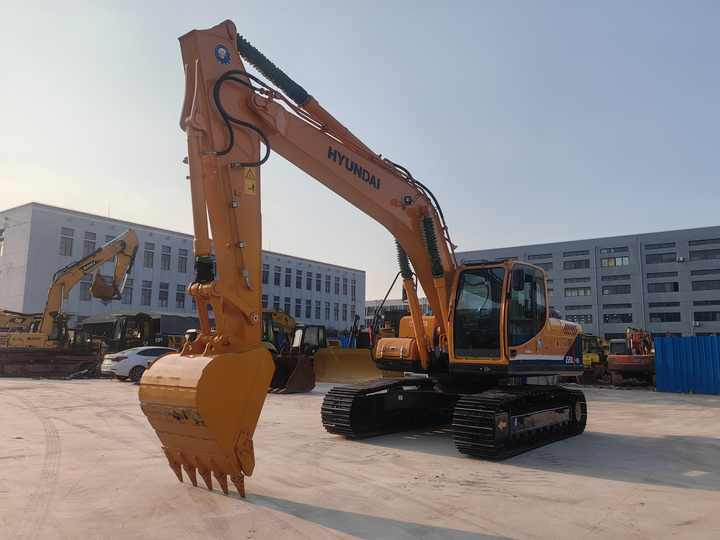 Hot sale high quality Hyundai 220LC-9S used crawler excavator 305LC-9T Hyundai used excavator for sale - حفار زحاف: صورة 4 Hot sale high quality Hyundai 220LC-9S used crawler excavator 305LC-9T Hyundai used excavator for sale - حفار زحاف: صورة 4