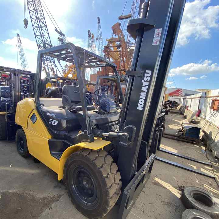Second hand Komatsu Forklift FD50 FD30 FD25 FD70 used Komatsu Forklift cheap for sale - رافعة شوكية ديزل: صورة 2 Second hand Komatsu Forklift FD50 FD30 FD25 FD70 used Komatsu Forklift cheap for sale - رافعة شوكية ديزل: صورة 2