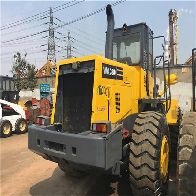 Second hand wheel loader Komatsu used Wheel loader WA320-3 WA320-1 WA380-3 cheap for sale - اللودر بعجل: صورة 3 Second hand wheel loader Komatsu used Wheel loader WA320-3 WA320-1 WA380-3 cheap for sale - اللودر بعجل: صورة 3