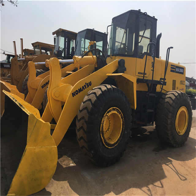 Second hand wheel loader Komatsu used Wheel loader WA320-3 WA320-1 WA380-3 cheap for sale - اللودر بعجل: صورة 5 Second hand wheel loader Komatsu used Wheel loader WA320-3 WA320-1 WA380-3 cheap for sale - اللودر بعجل: صورة 5