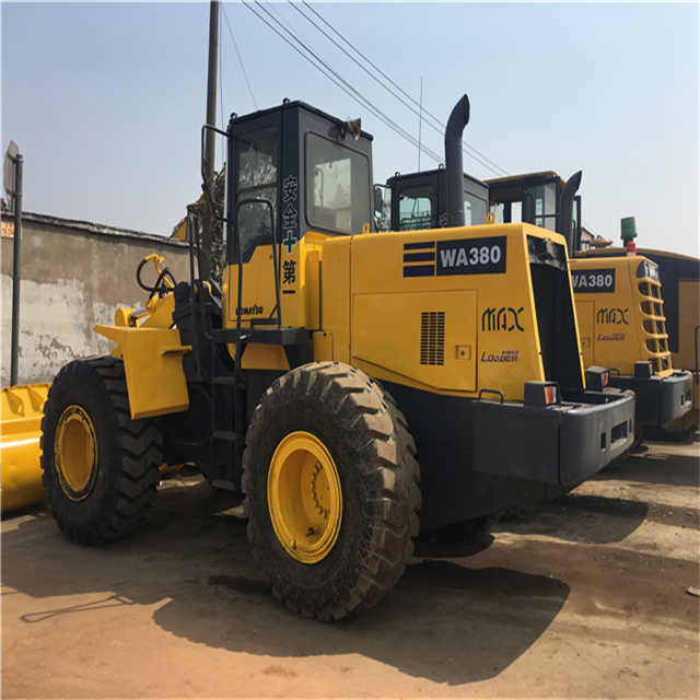Second hand wheel loader Komatsu used Wheel loader WA320-3 WA320-1 WA380-3 cheap for sale - اللودر بعجل: صورة 4 Second hand wheel loader Komatsu used Wheel loader WA320-3 WA320-1 WA380-3 cheap for sale - اللودر بعجل: صورة 4