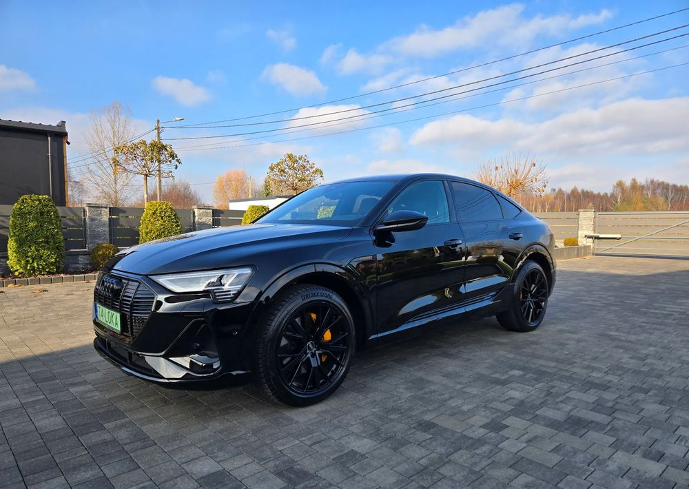 Audi e-tron 55 Quattro S Line - سيدان: صورة 4 Audi e-tron 55 Quattro S Line - سيدان: صورة 4