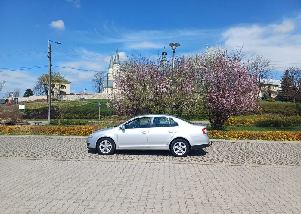 Volkswagen Jetta - سيدان: صورة 5 Volkswagen Jetta - سيدان: صورة 5