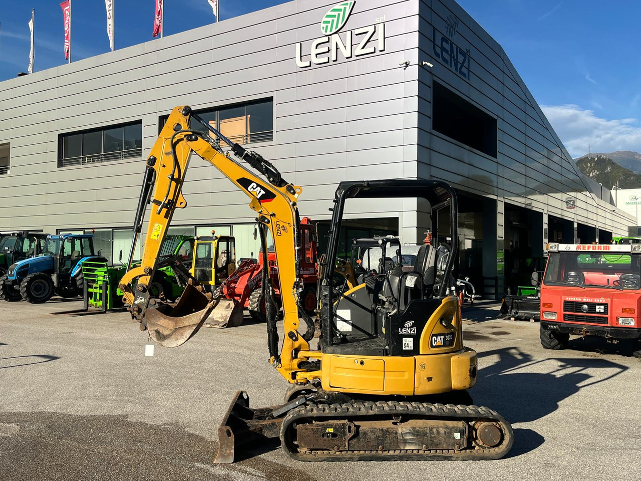 ESCAVATORE CAT 303 E CR - حفارة مُصَّغرة: صورة 1 ESCAVATORE CAT 303 E CR - حفارة مُصَّغرة: صورة 1
