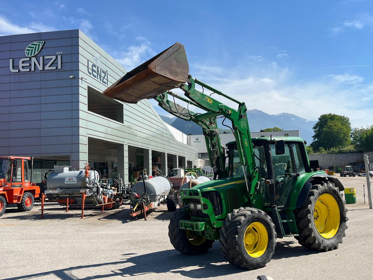 JOHN DEERE 6320 - جرار: صورة 1 JOHN DEERE 6320 - جرار: صورة 1