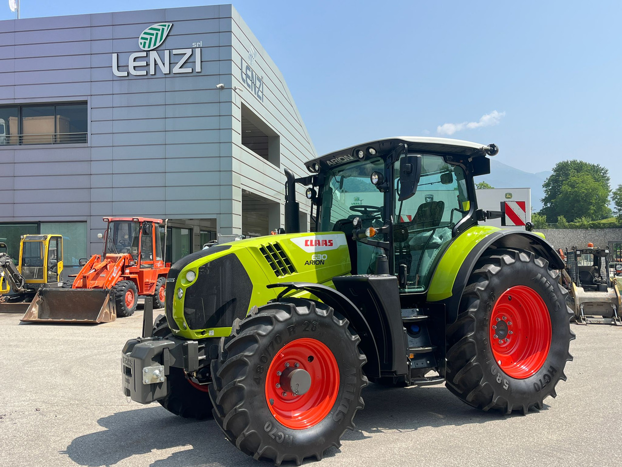 TRATTORE CLAAS ARION 630 - جرار: صورة 1 TRATTORE CLAAS ARION 630 - جرار: صورة 1