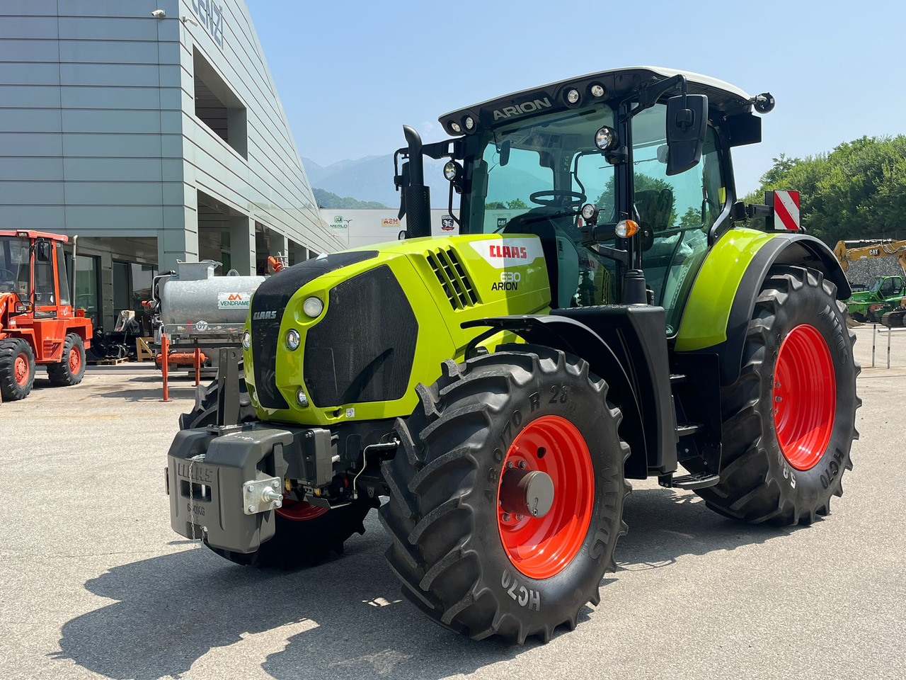 TRATTORE CLAAS ARION 630 - جرار: صورة 5 TRATTORE CLAAS ARION 630 - جرار: صورة 5
