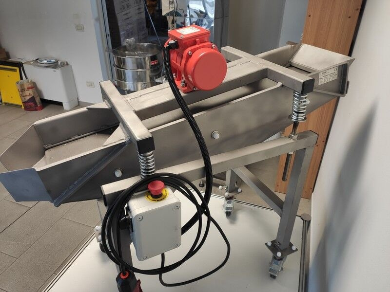 New PP25 VIBRATING SCREENER - معدات صناعية: صورة 5 New PP25 VIBRATING SCREENER - معدات صناعية: صورة 5