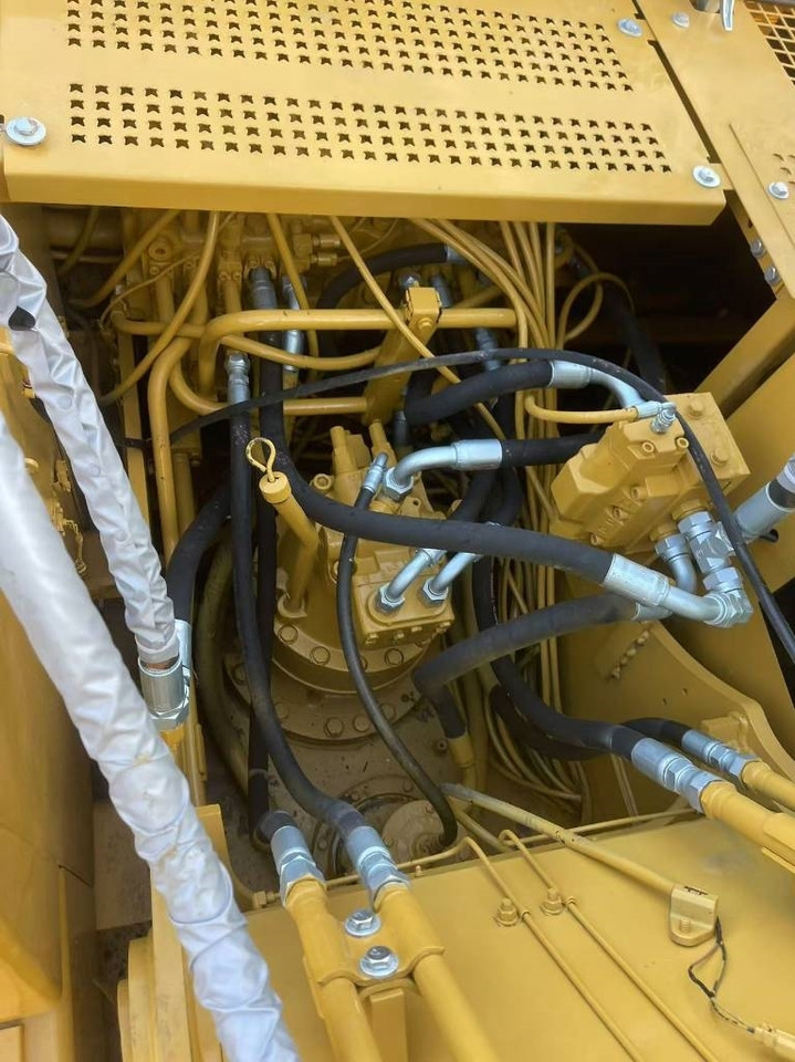 CAT 320 B - حفار زحاف: صورة 2 CAT 320 B - حفار زحاف: صورة 2