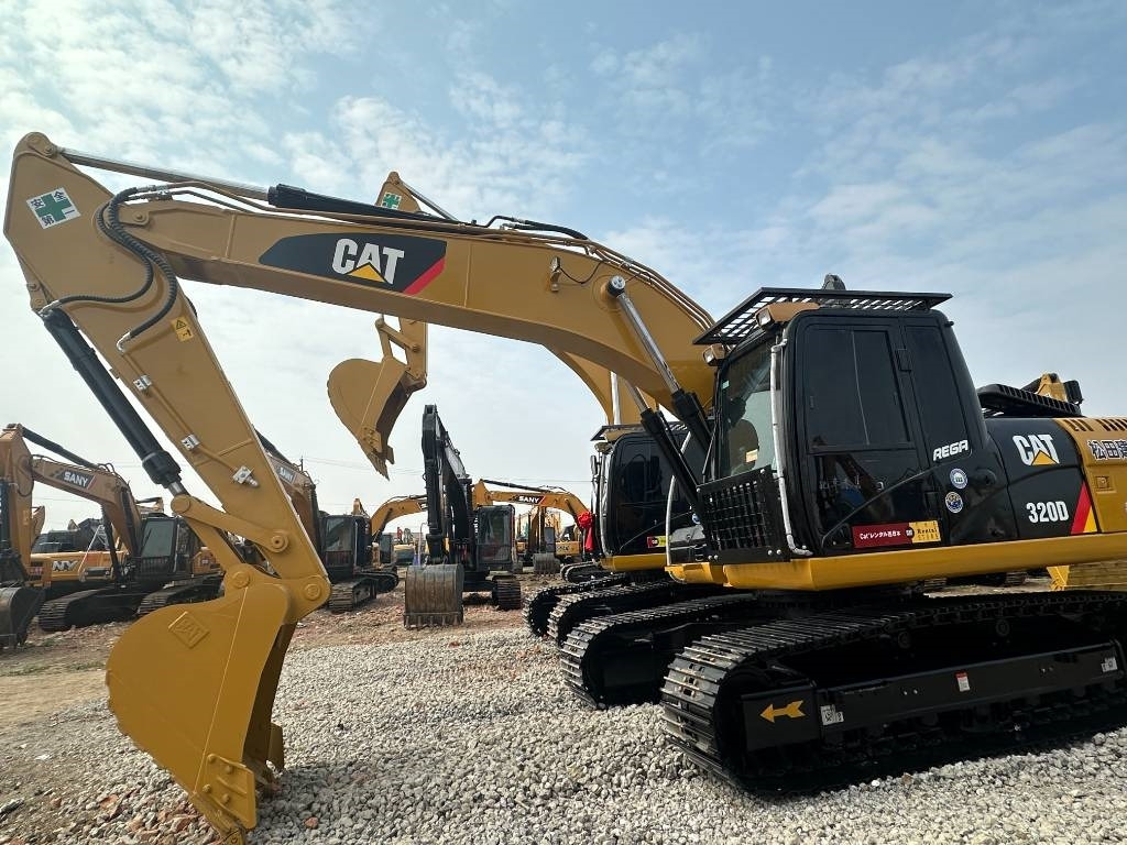 CAT 320 D - حفار زحاف: صورة 1 CAT 320 D - حفار زحاف: صورة 1