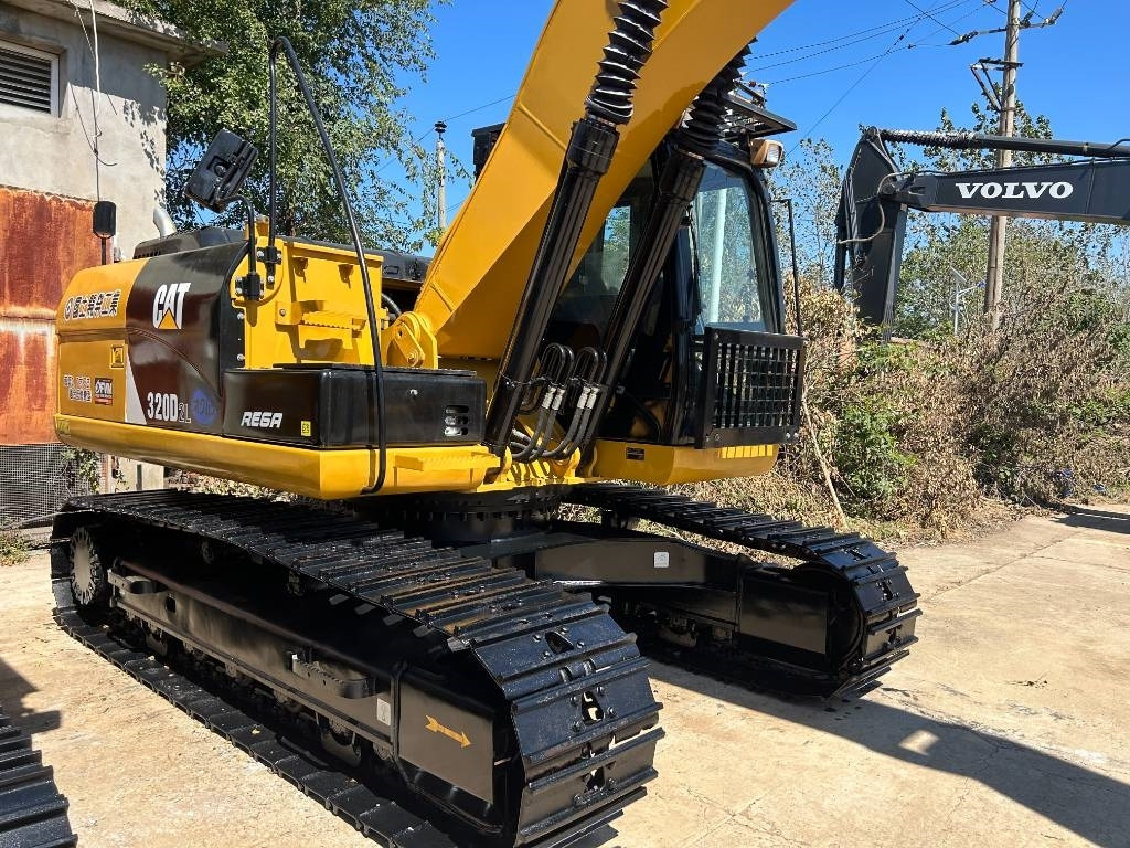 CAT 320D2L - حفار زحاف: صورة 2 CAT 320D2L - حفار زحاف: صورة 2