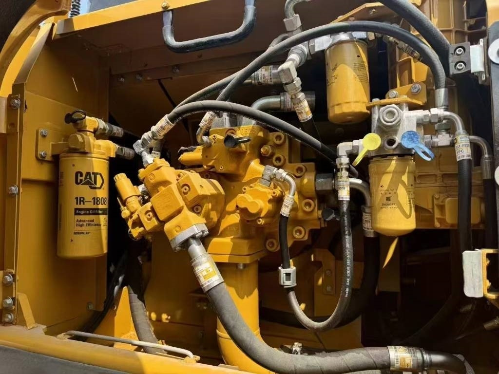 CAT 330 D L - حفار زحاف: صورة 4 CAT 330 D L - حفار زحاف: صورة 4