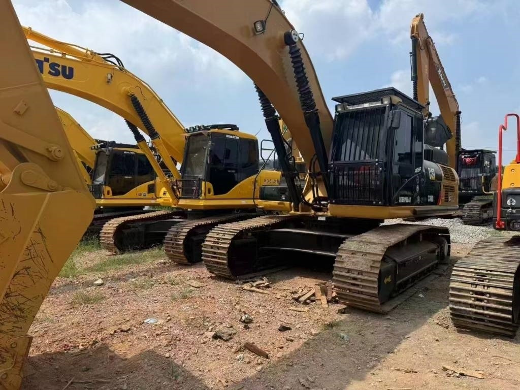 CAT 330 D L - حفار زحاف: صورة 1 CAT 330 D L - حفار زحاف: صورة 1