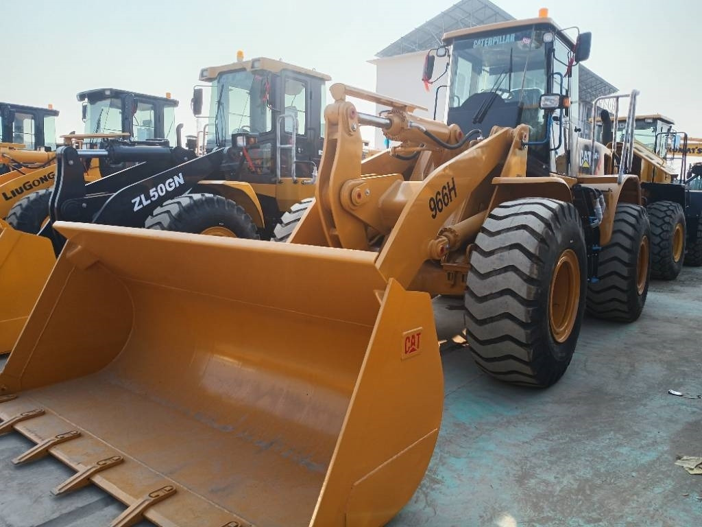 CAT 966 H - اللودر بعجل: صورة 1 CAT 966 H - اللودر بعجل: صورة 1