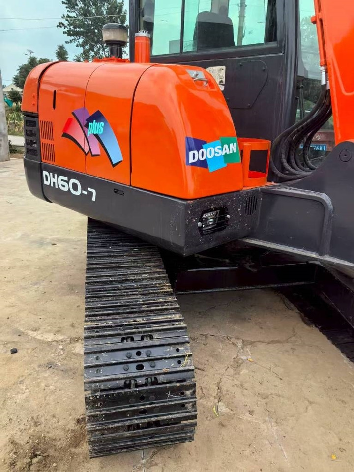 Doosan DH 60 - حفارة مُصَّغرة: صورة 2 Doosan DH 60 - حفارة مُصَّغرة: صورة 2