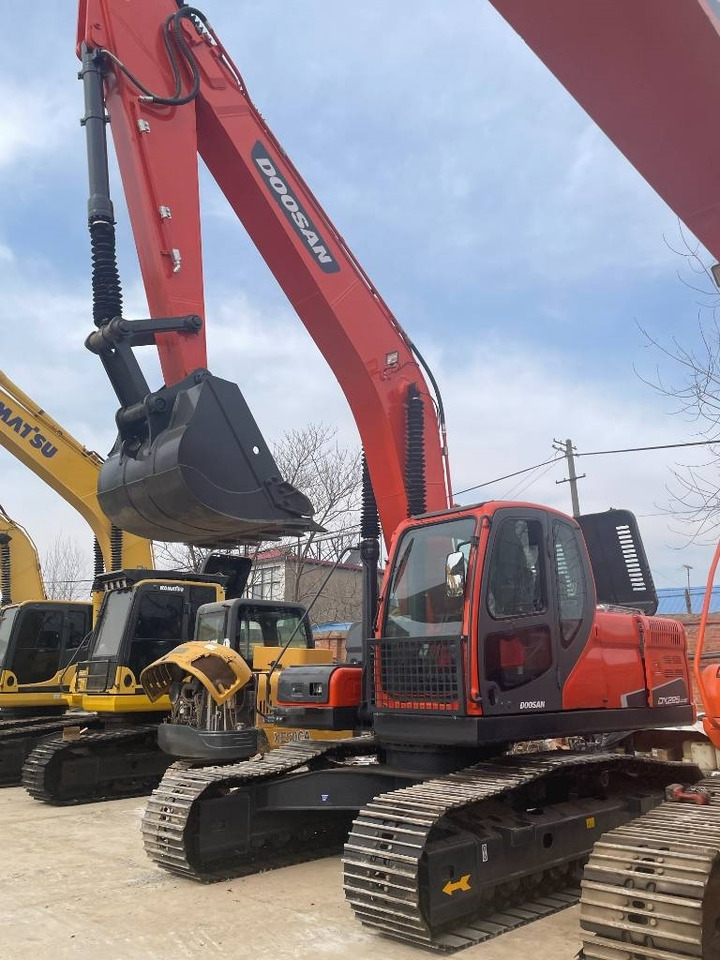Doosan DX 220 LC-9C - حفار زحاف: صورة 1 Doosan DX 220 LC-9C - حفار زحاف: صورة 1
