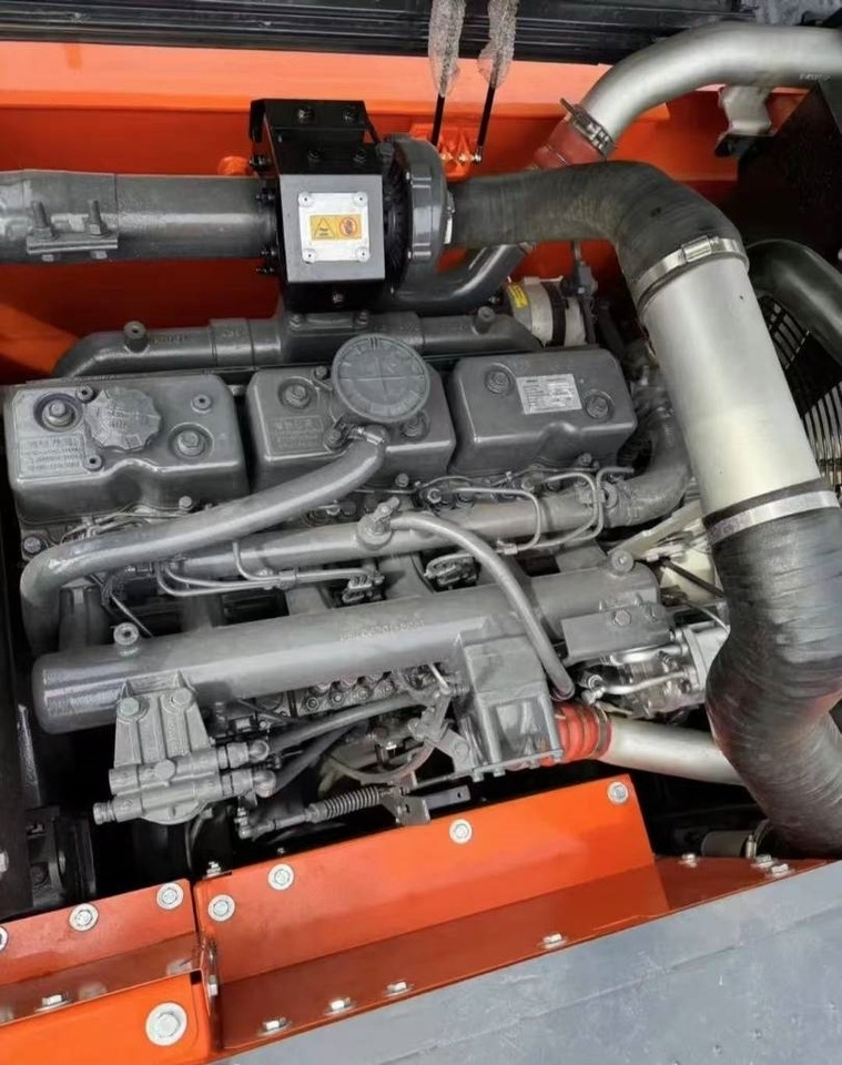 Doosan DX 225 - حفار زحاف: صورة 5 Doosan DX 225 - حفار زحاف: صورة 5